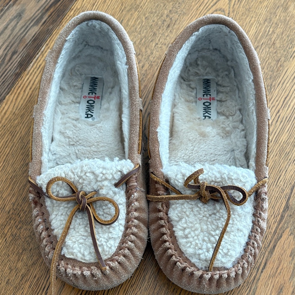 Minnetonka moccasin slippers